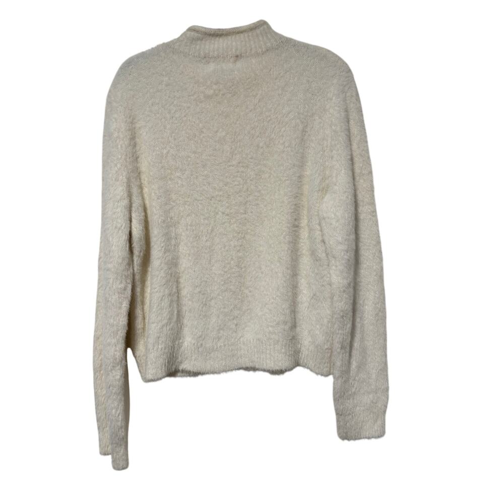 Universal Thread Women’s Ivory Eyelash Knit Mock Neck Sweater Size Medium Soft - Picture 7 of 8